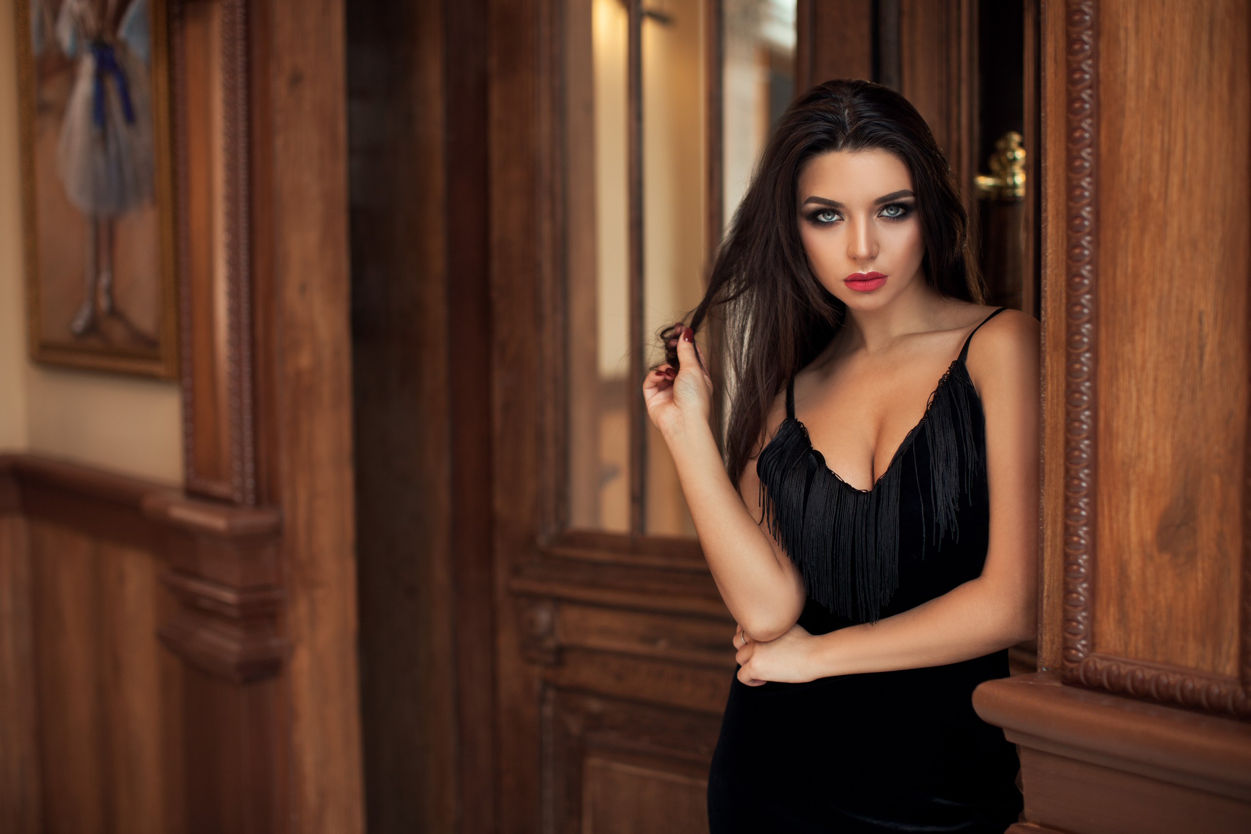 wallpaper black-dress-red-nails-1257249